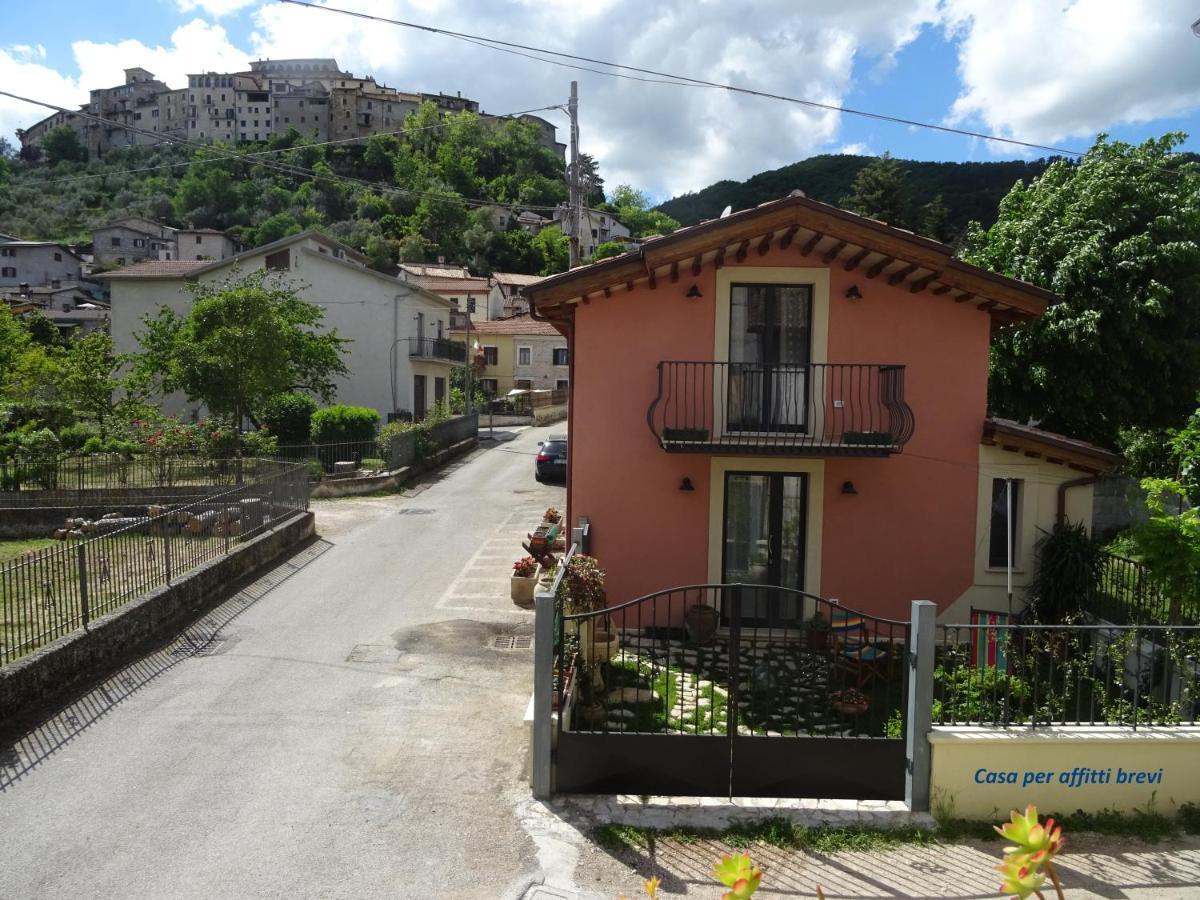 La Bottega Del Fabbro Affitto Breve Βίλα Contigliano Εξωτερικό φωτογραφία