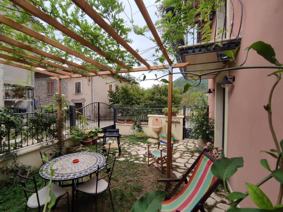 La Bottega Del Fabbro Affitto Breve Βίλα Contigliano Εξωτερικό φωτογραφία